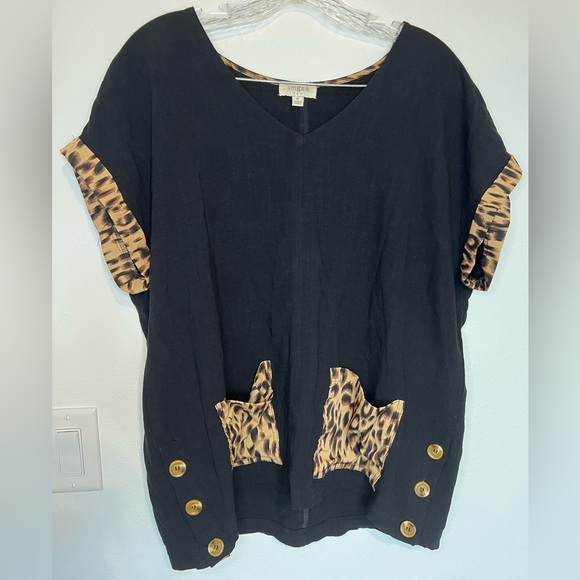 Umgee Black Leopard Accent Blouse Size Medium Cotton Linen Blend boho - Picture 1 of 7